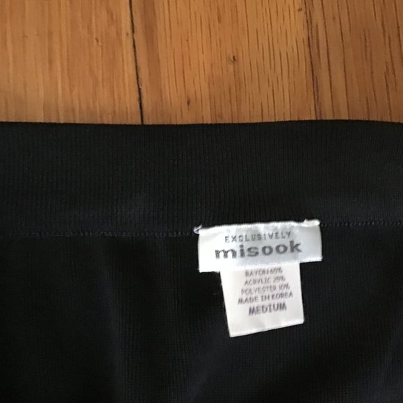 EXCLUSIVELY MISOOK BLACK RAYON/ACRYLIC SKIRT. M - Picture 4 of 5